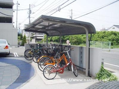 屋根付き駐輪場